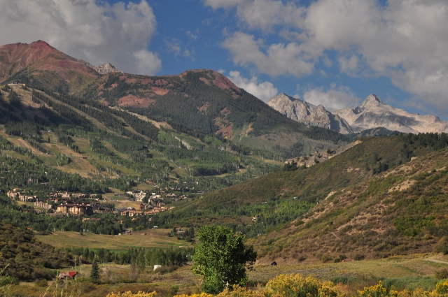 The view approaching Snowmass Village